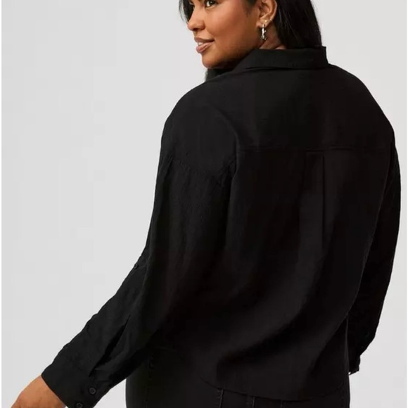 Torrid Black Button-Down Shirt - Picture 3 of 11